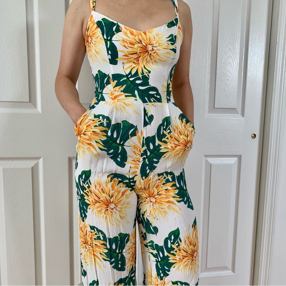 Zara jumpsuit romper. Size medium.